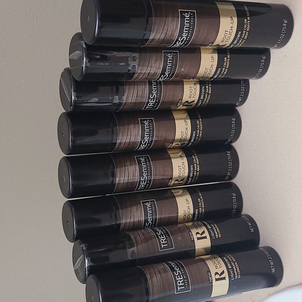 8 Bottles - TRESemmé Light Brown Root Touch-Up